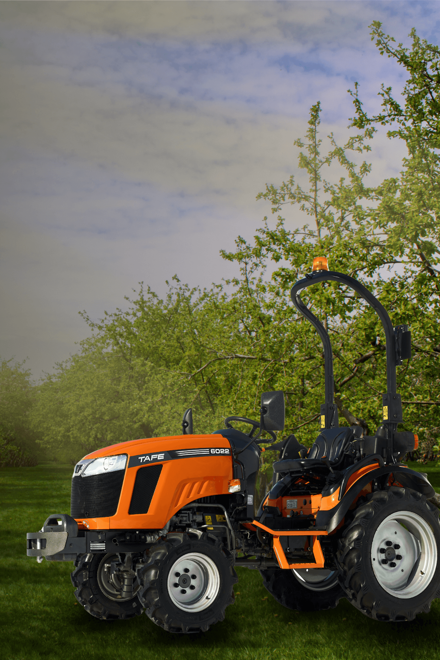 TAFE-6022-Garden-Tractor-Agriculture-Landscape.png