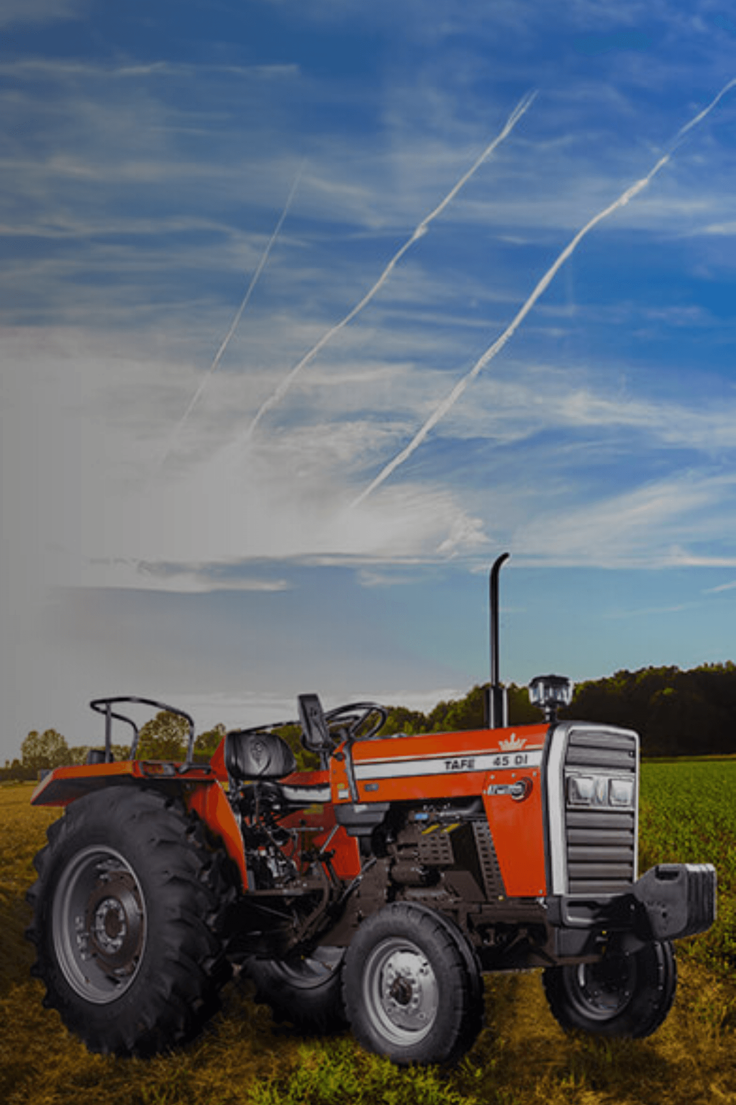 TAFE-45-DI-Dynatrack-WD-Tractor-FrontView-RuggedTires-PerformanceFeature.png